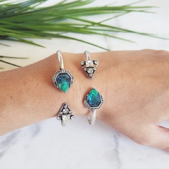 Eye Pop Supply Jewelry - Crystal cuff bracelet